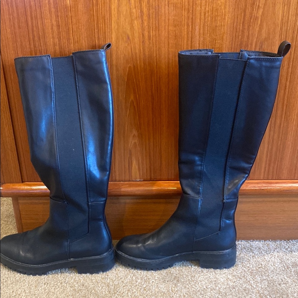 Black Platform Knee-High Shoes